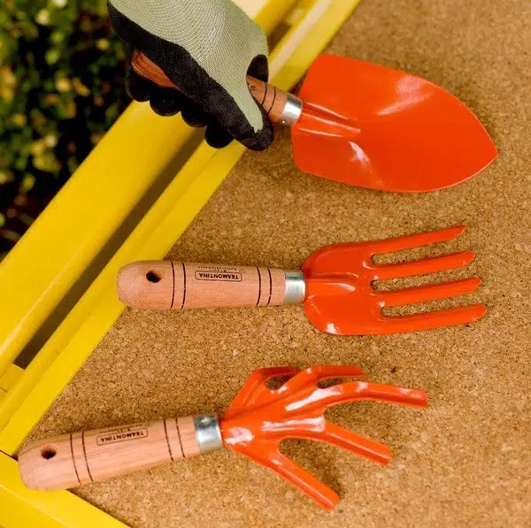 conjunto para jardinagem cabo de madeira tramontina 2 e1496336828837